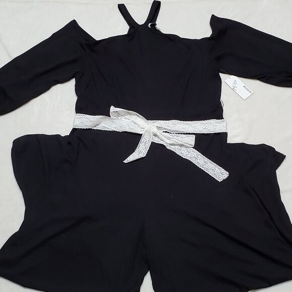 JUSTFAB Black Cold Shoulder Wide Leg Lace Belted Halter Plus Size Jumpsuit 1X - Picture 2 of 13